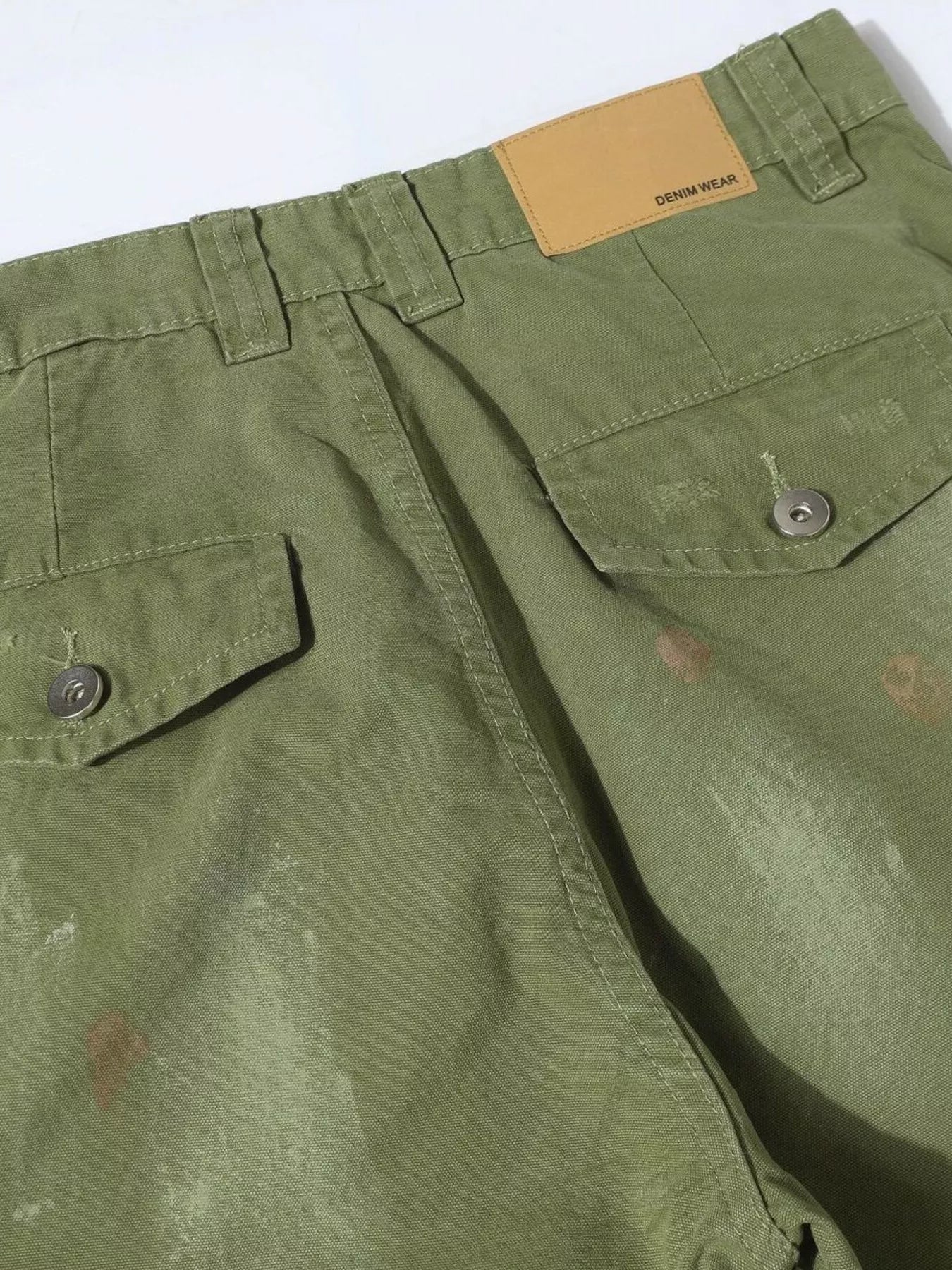 mens-distressed-cargo-pants-with-paint-splatter-05