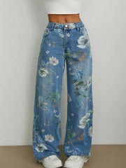 Women's printed wide-leg jeans with button fastening and pockets.