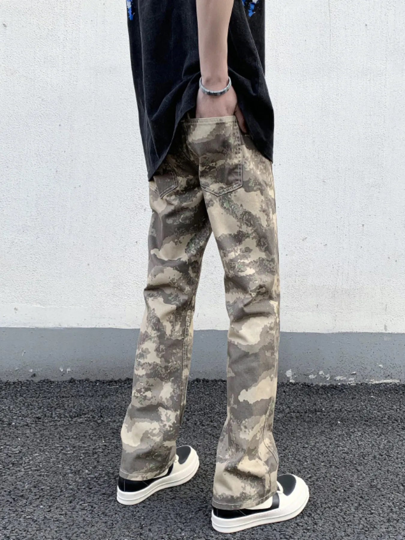 mens-camouflage-straight-leg-pants-02
