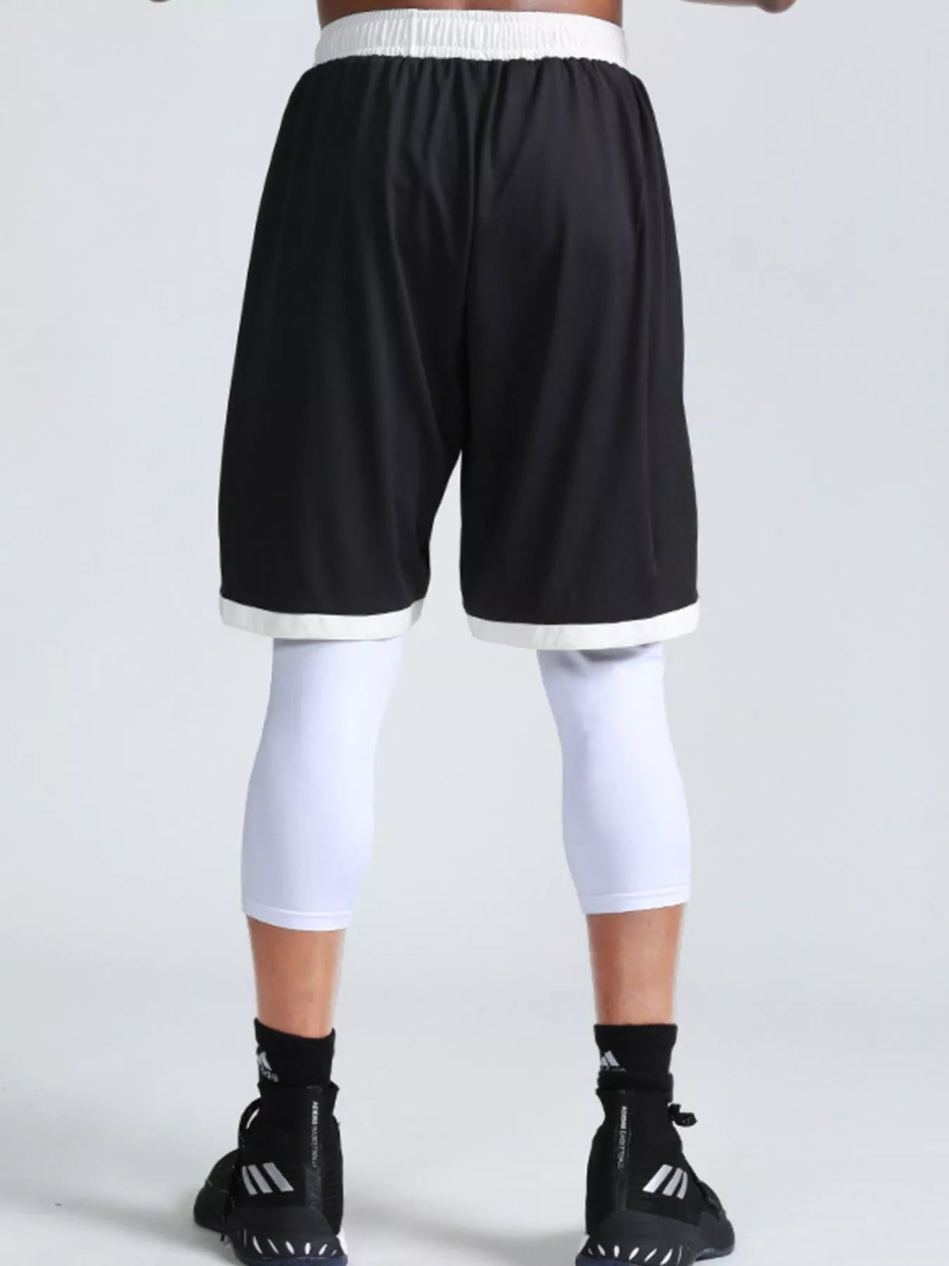 Men's quick-dry active shorts with pockets.
