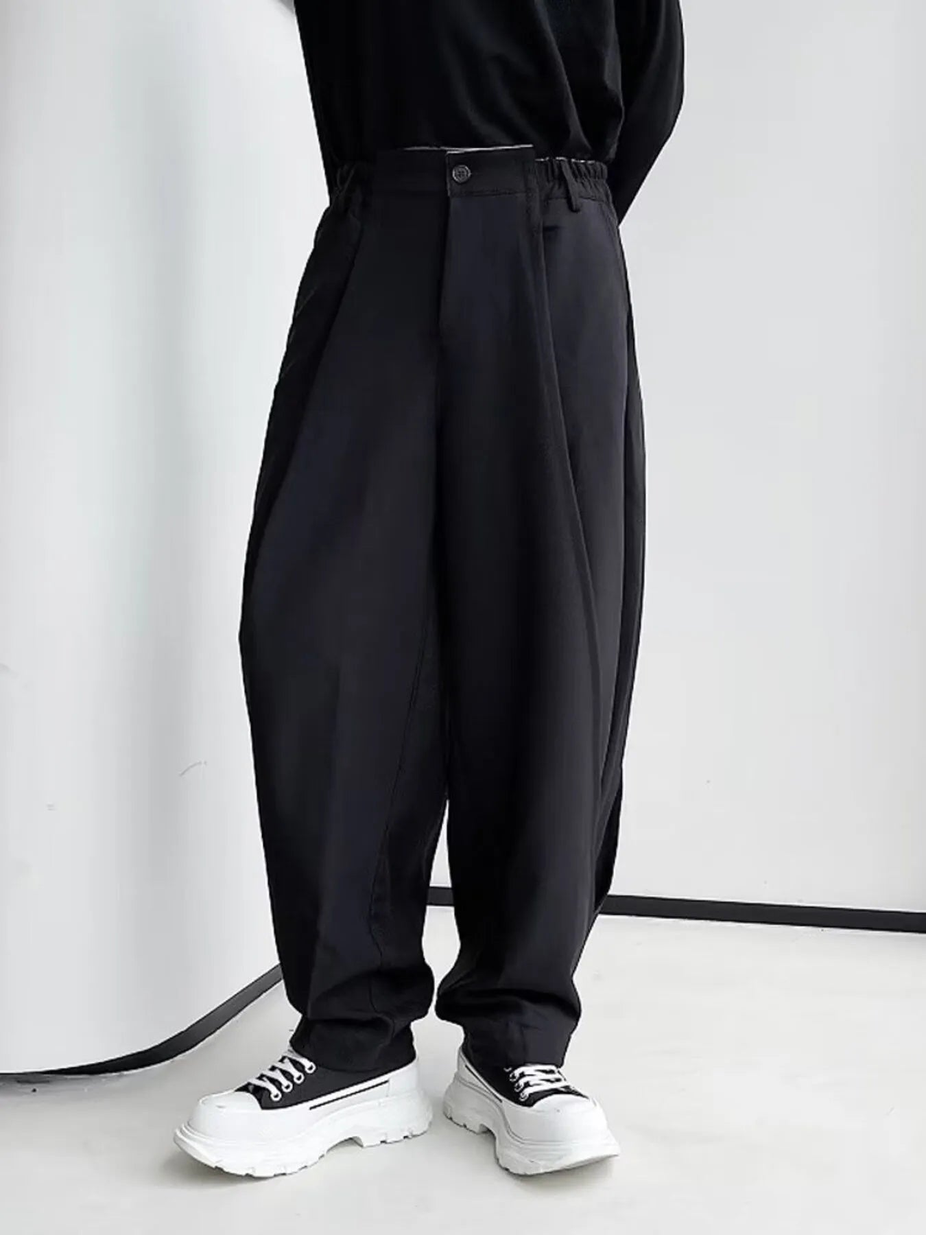 mens-loose-fit-pants-black-01