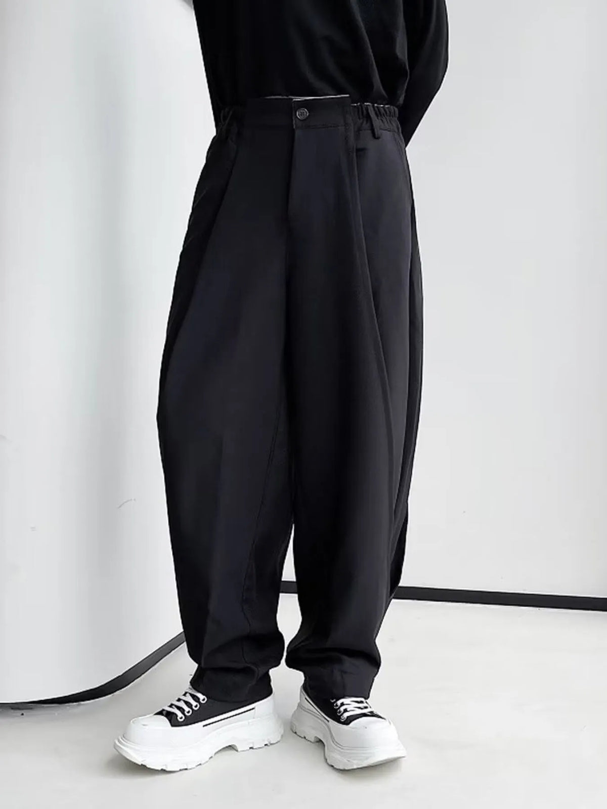 mens-loose-fit-pants-black-01