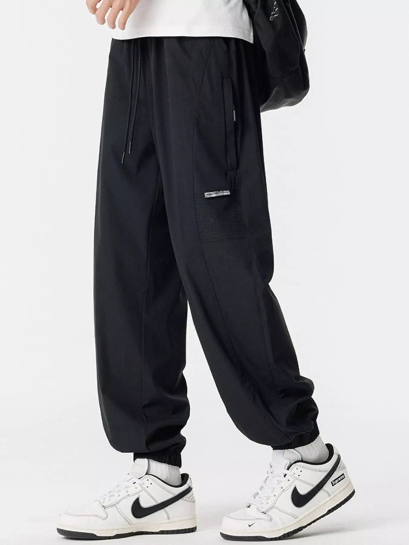mens-plus-size-lightweight-breathable-casual-pants-05