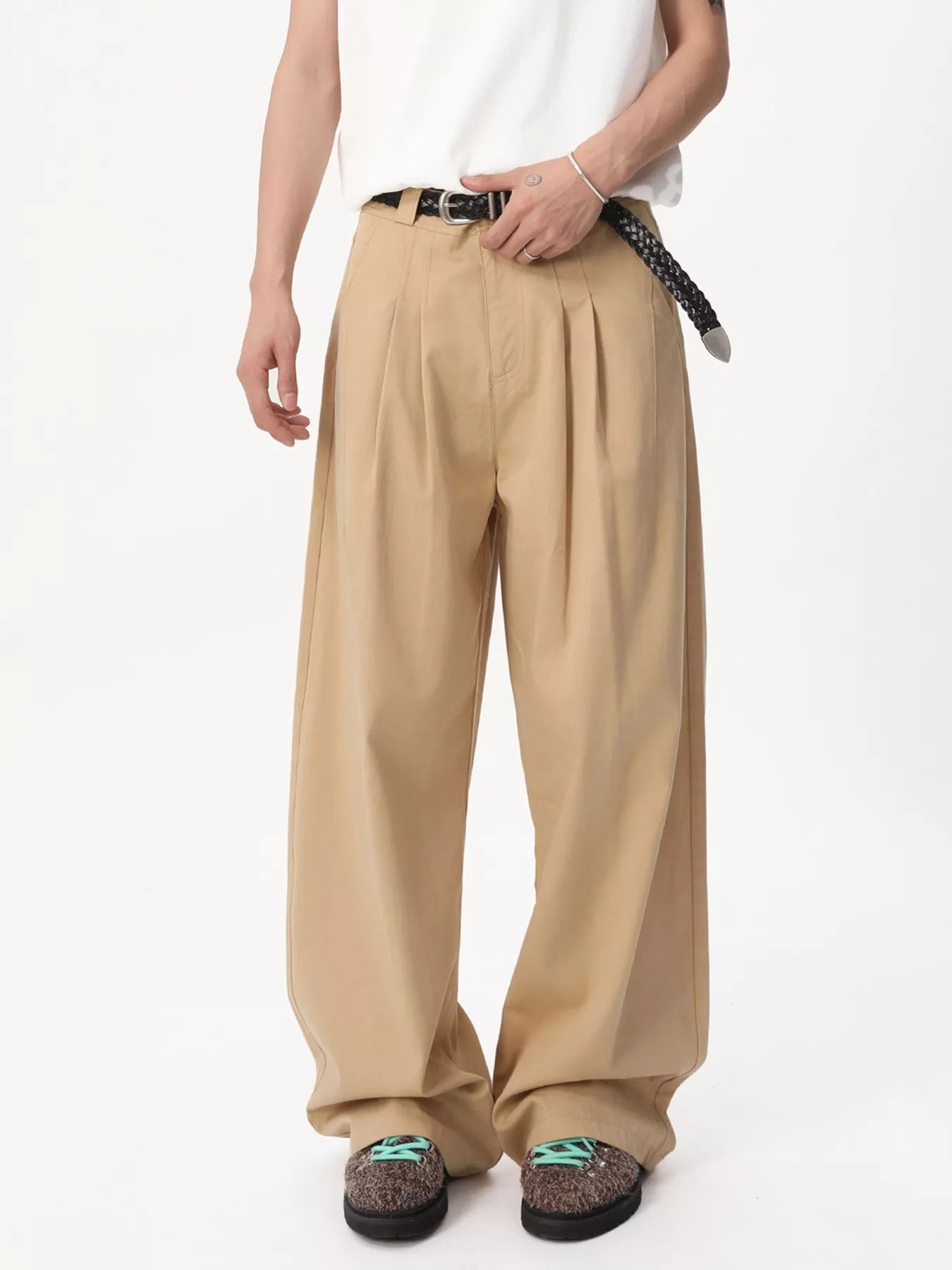 mens-wide-leg-pleated-pants-01