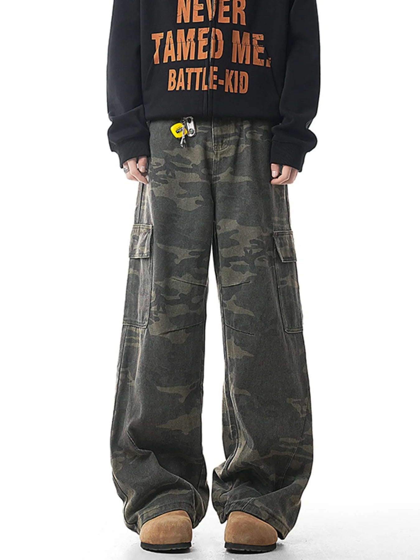 mens-wide-leg-camouflage-cargo-pants-01
