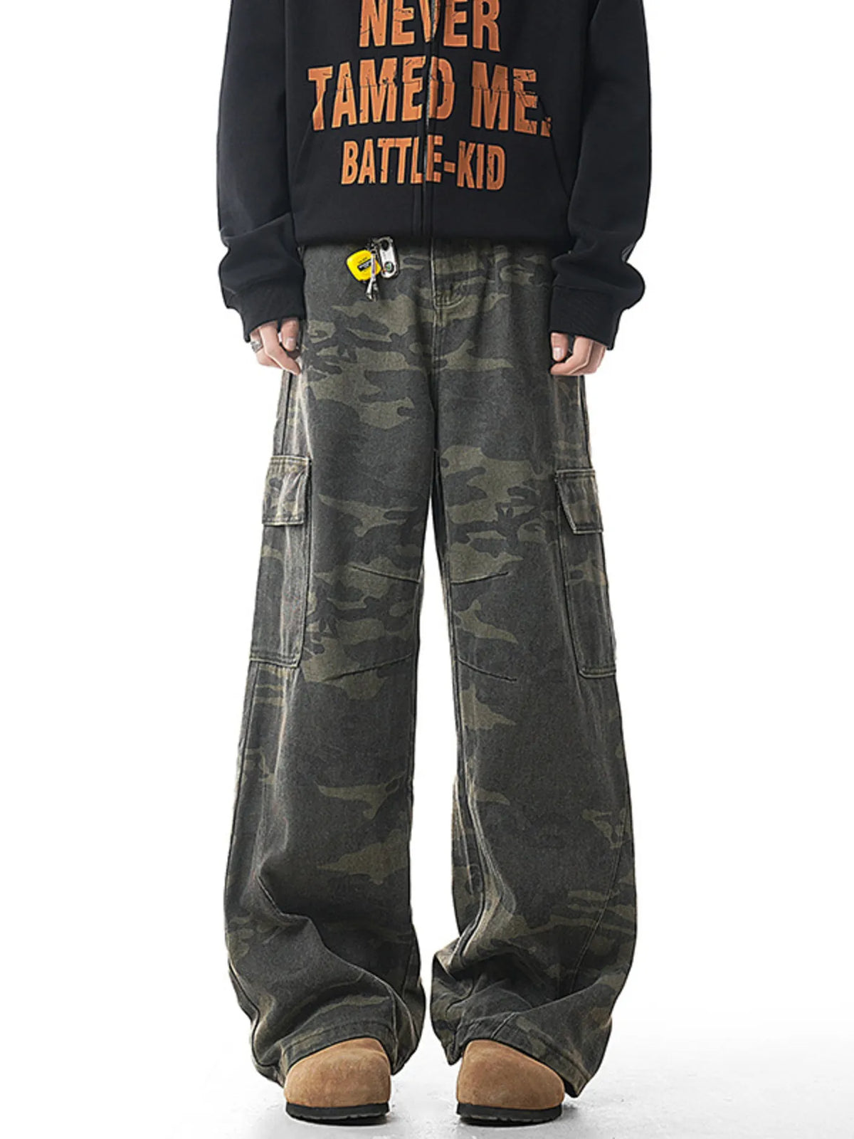 mens-wide-leg-camouflage-cargo-pants-01