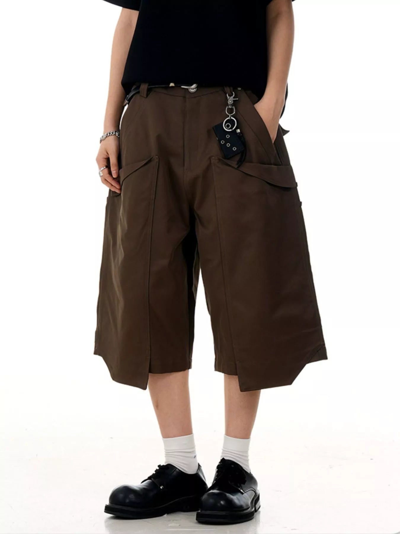 mens-wide-leg-cargo-capris-01