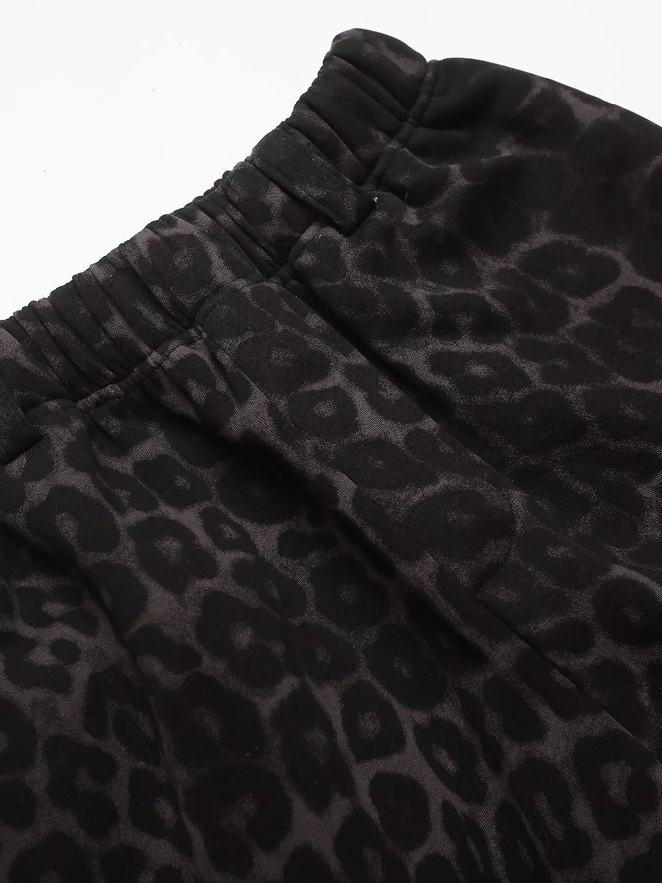 mens-leopard-print-casual-capris-06