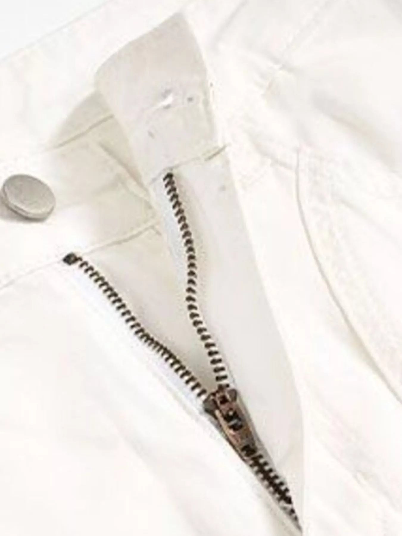 Men's wide leg casual pants with ribbed texture and pockets.