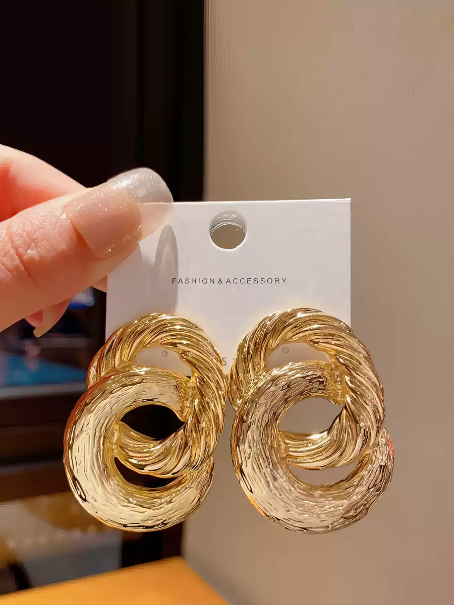 Bold Textured Gold Tone Intertwined Circle Stud Earrings