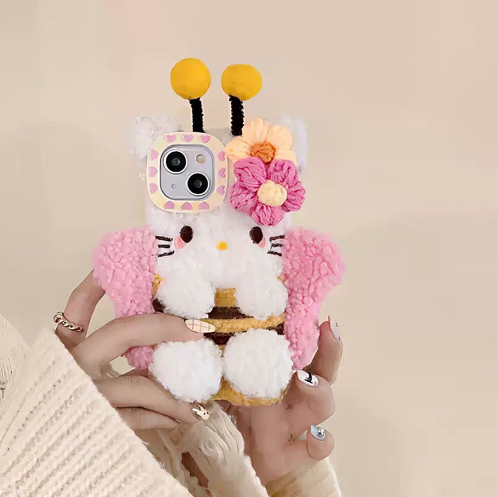 Charming Plush Bee-Themed Phone Case with Flowers