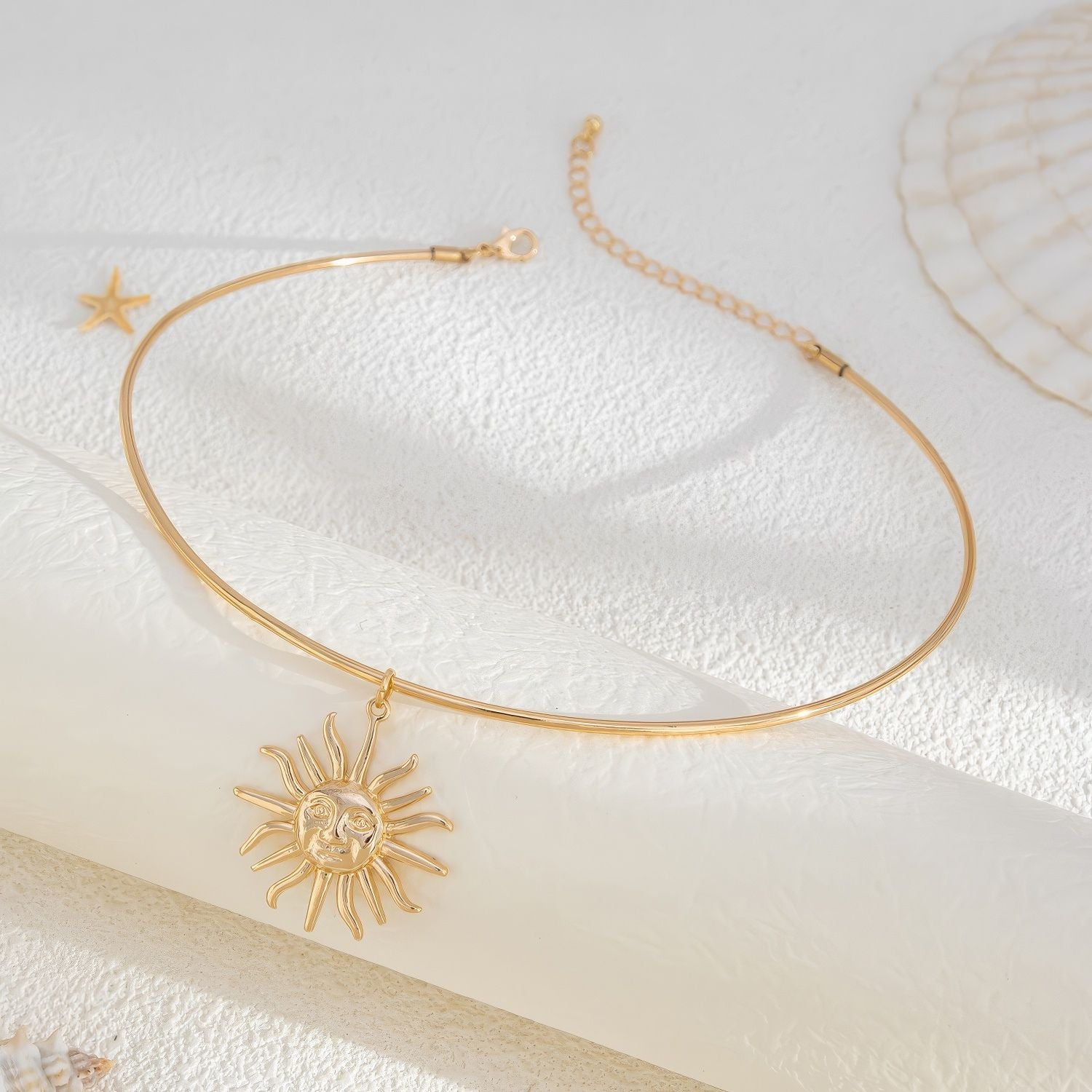 Happy Sun Pendant Wire Choker Necklace