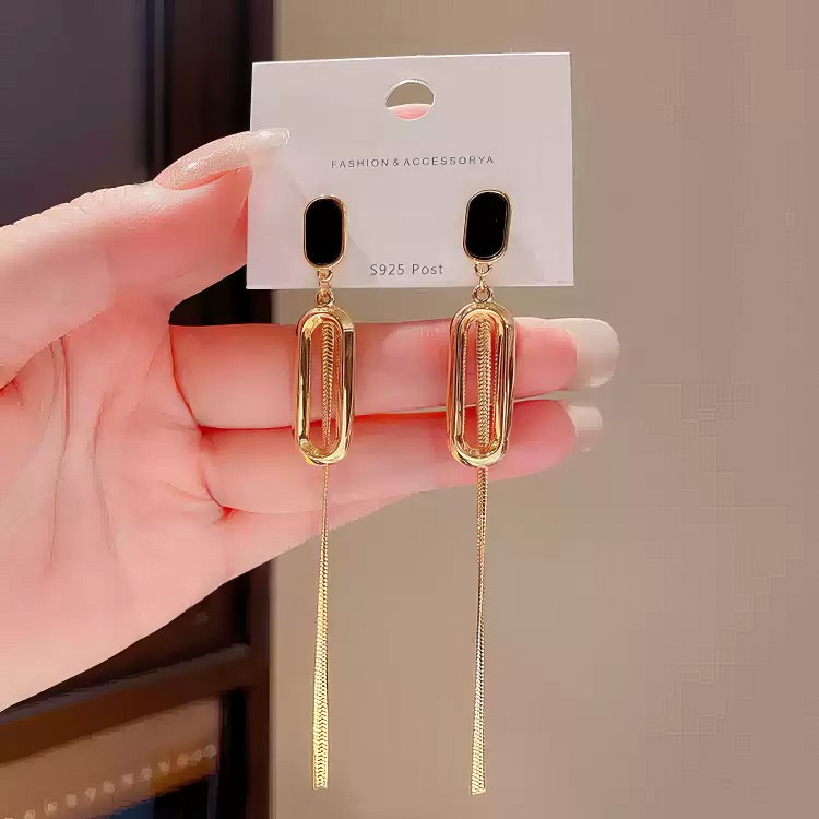Korean Style Gold Tone Elongated Drop Earrings with Smooth Black Top