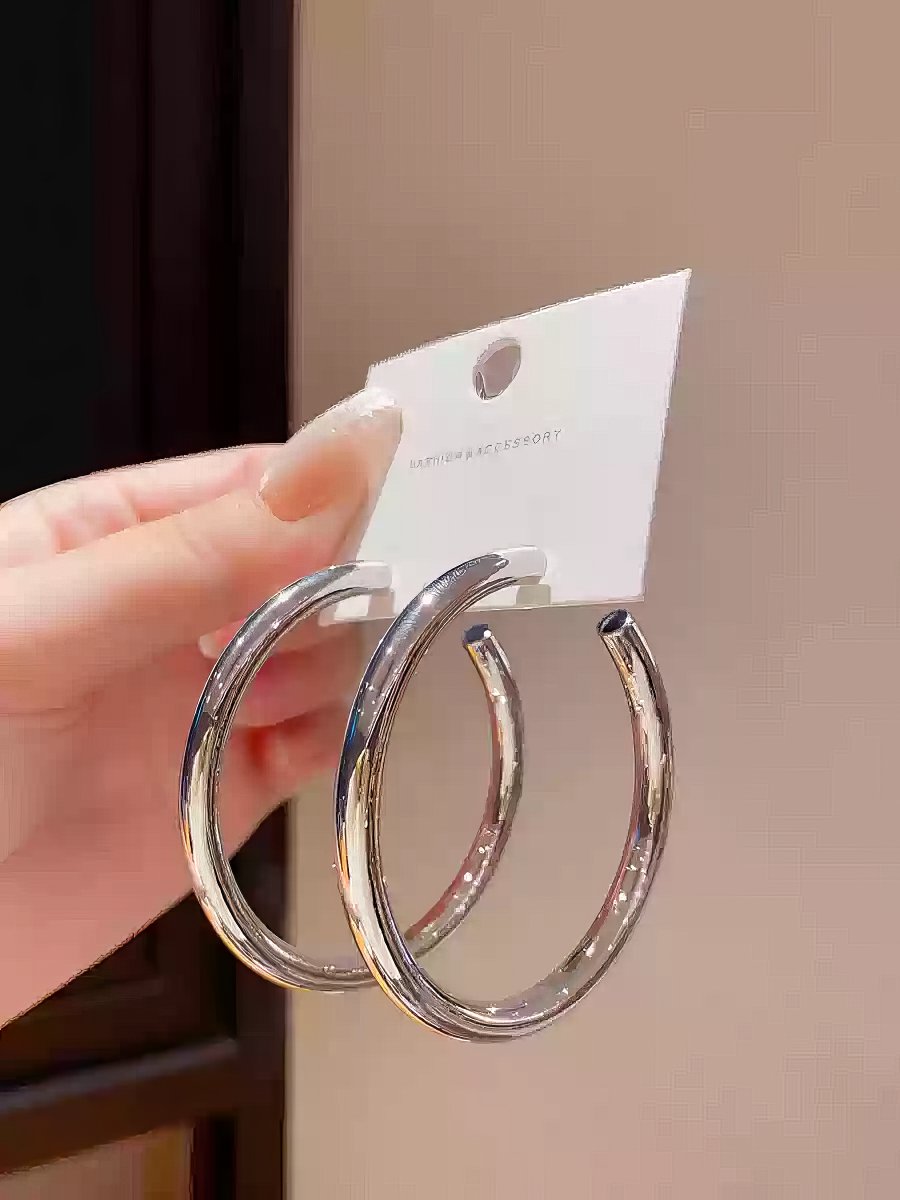 Large Chunky Gold Hoop Earrings
