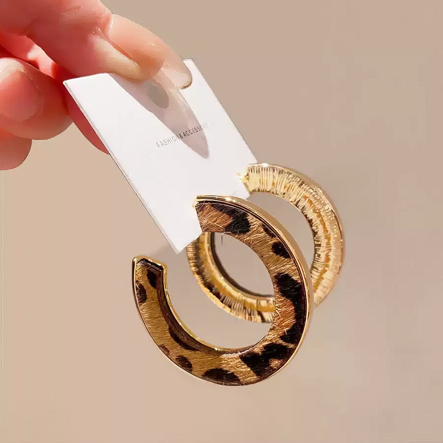 Statement Chunky C-Shaped Hoop Earrings with Leopard Print Inlay