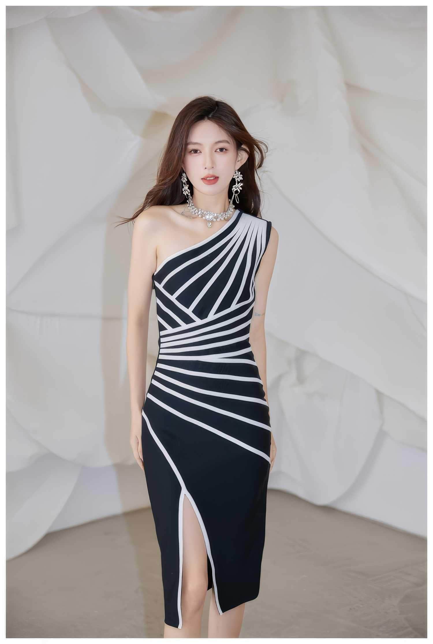 Asymmetrical Front Slit Striped Bandage Dress