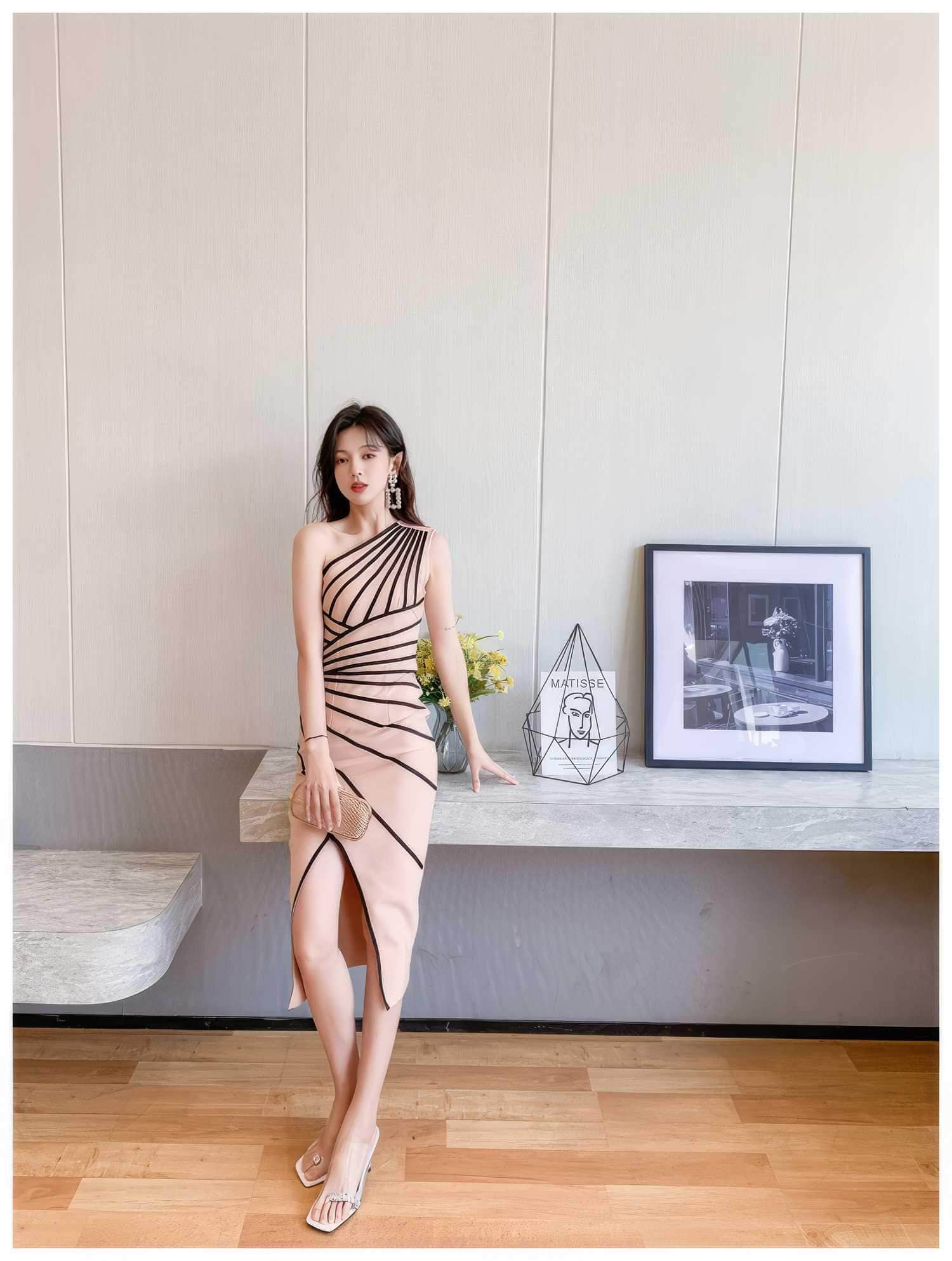 Asymmetrical Front Slit Striped Bandage Dress