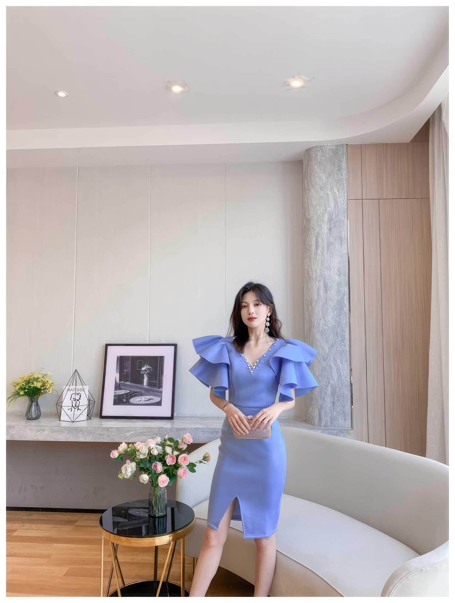 Bead-Embellished Butterfly Sleeve Split Thigh Dress