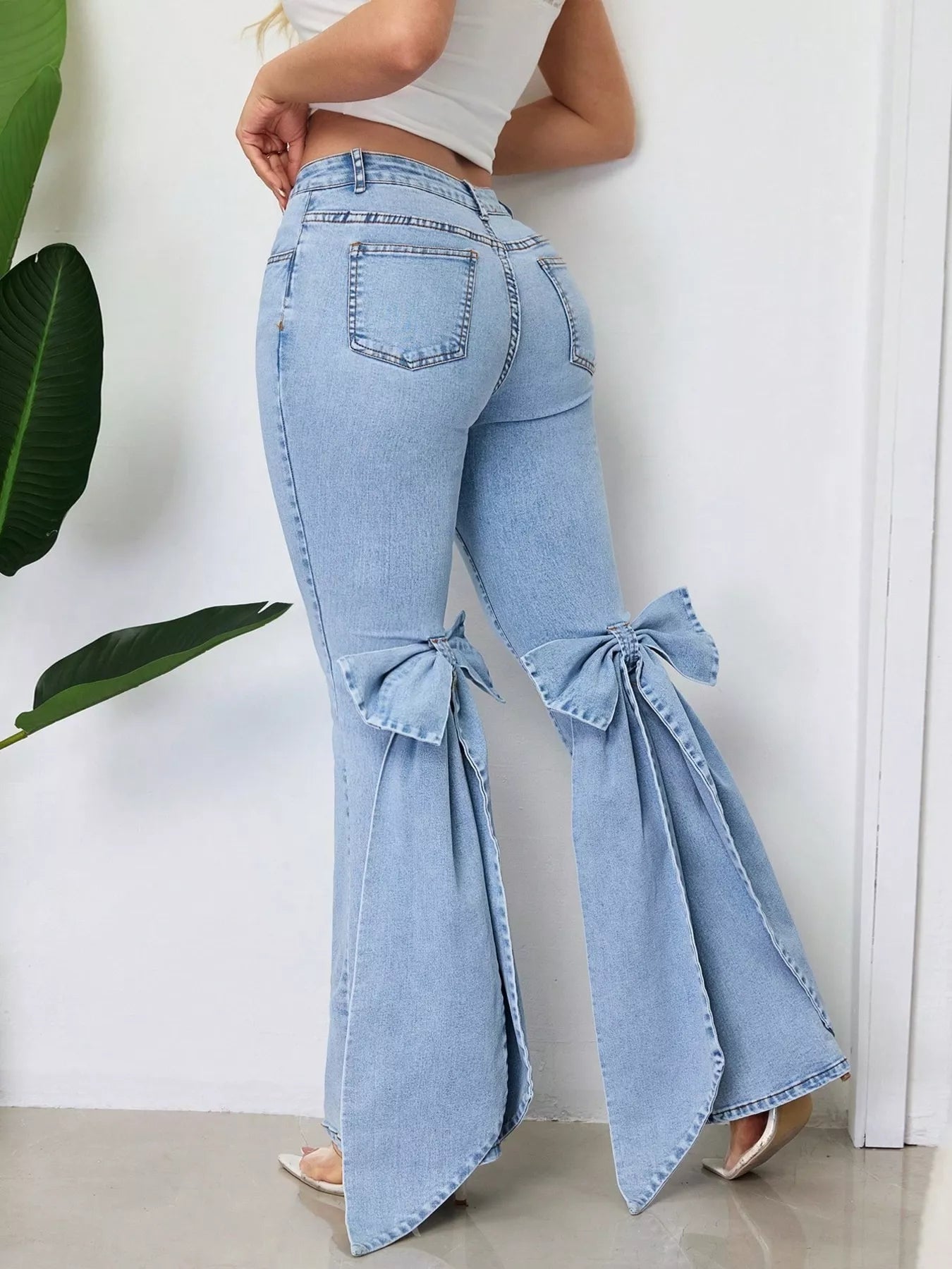 Bow-Accented Flare Leg Jeans Blue / S