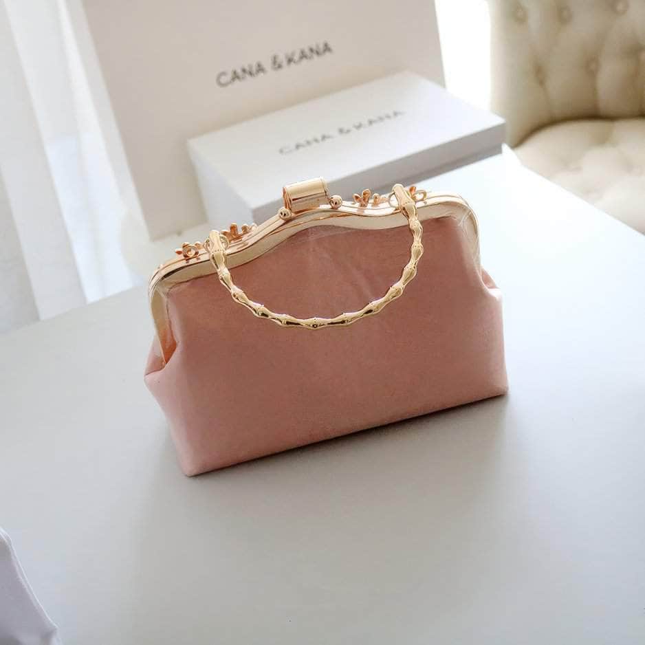 Bow Mesh Detailed Crystal Tassel Diamond Purse LightPink