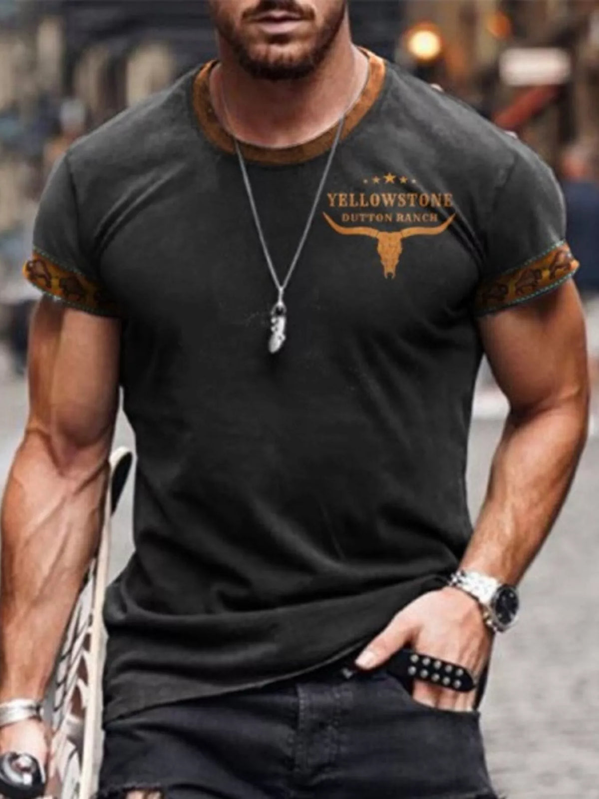 Men's round-neck short-sleeve T-shirt in a cotton-spandex blend.