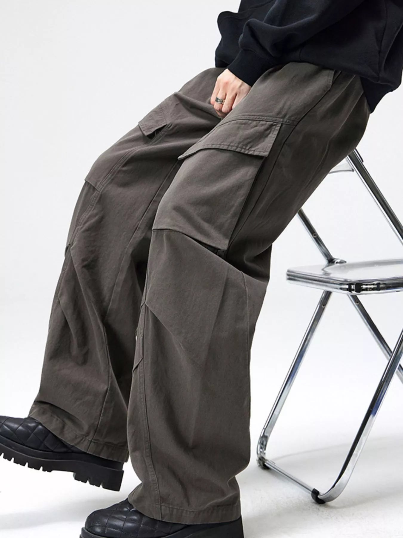 mens-plus-size-cargo-utility-pants-with-multiple-pockets-03