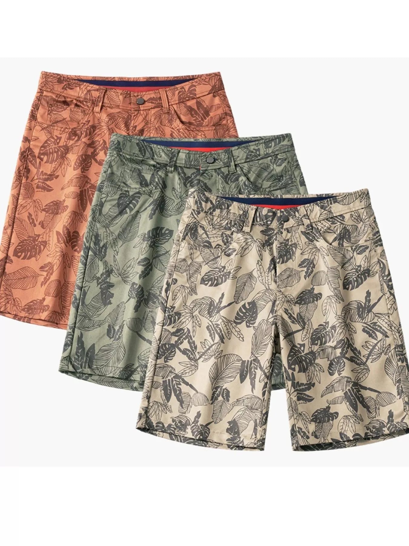 Men's printed loose fit shorts with pockets.