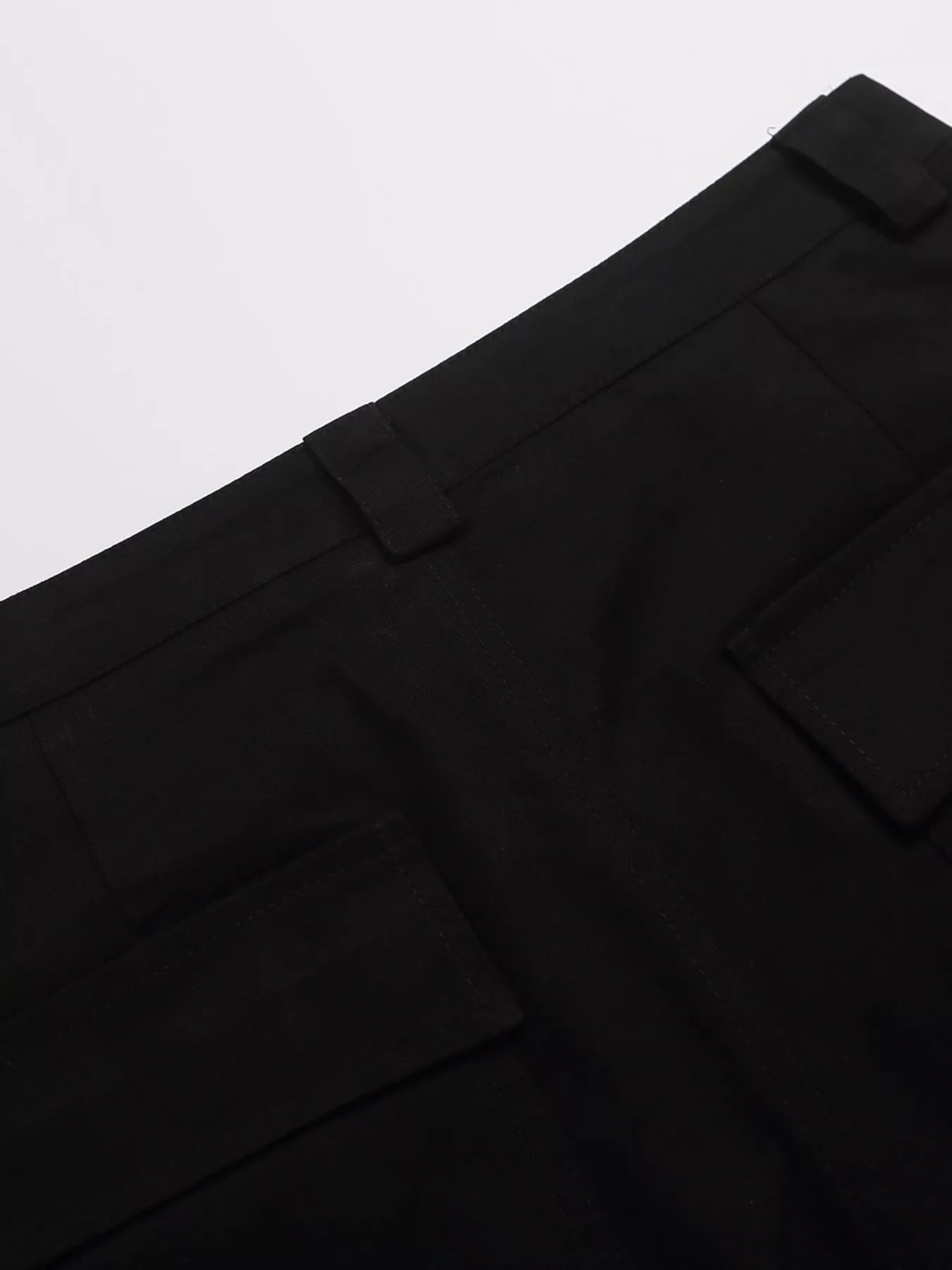 mens-studded-cargo-capris-07