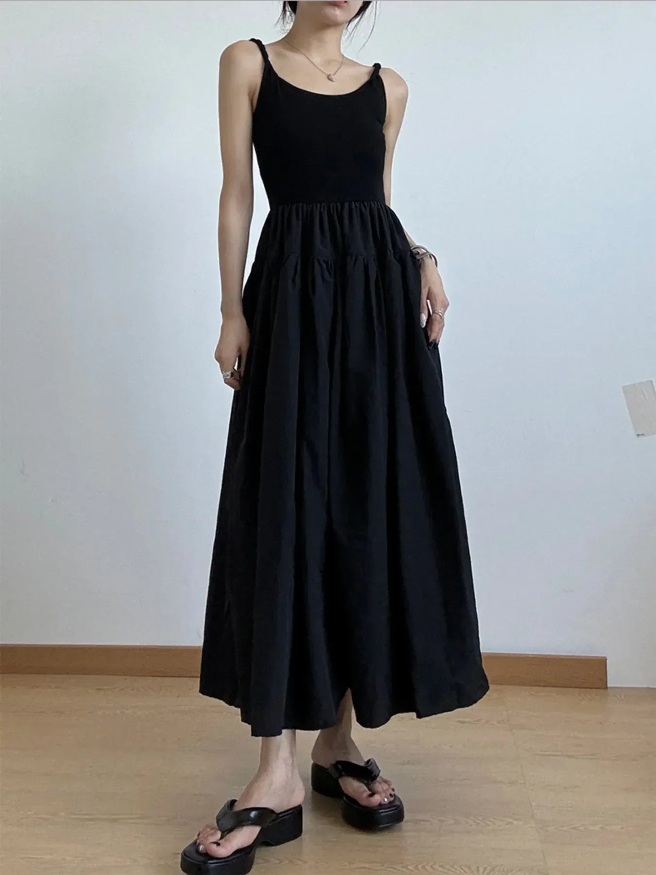 Casual Scoop Neck Cami Dress