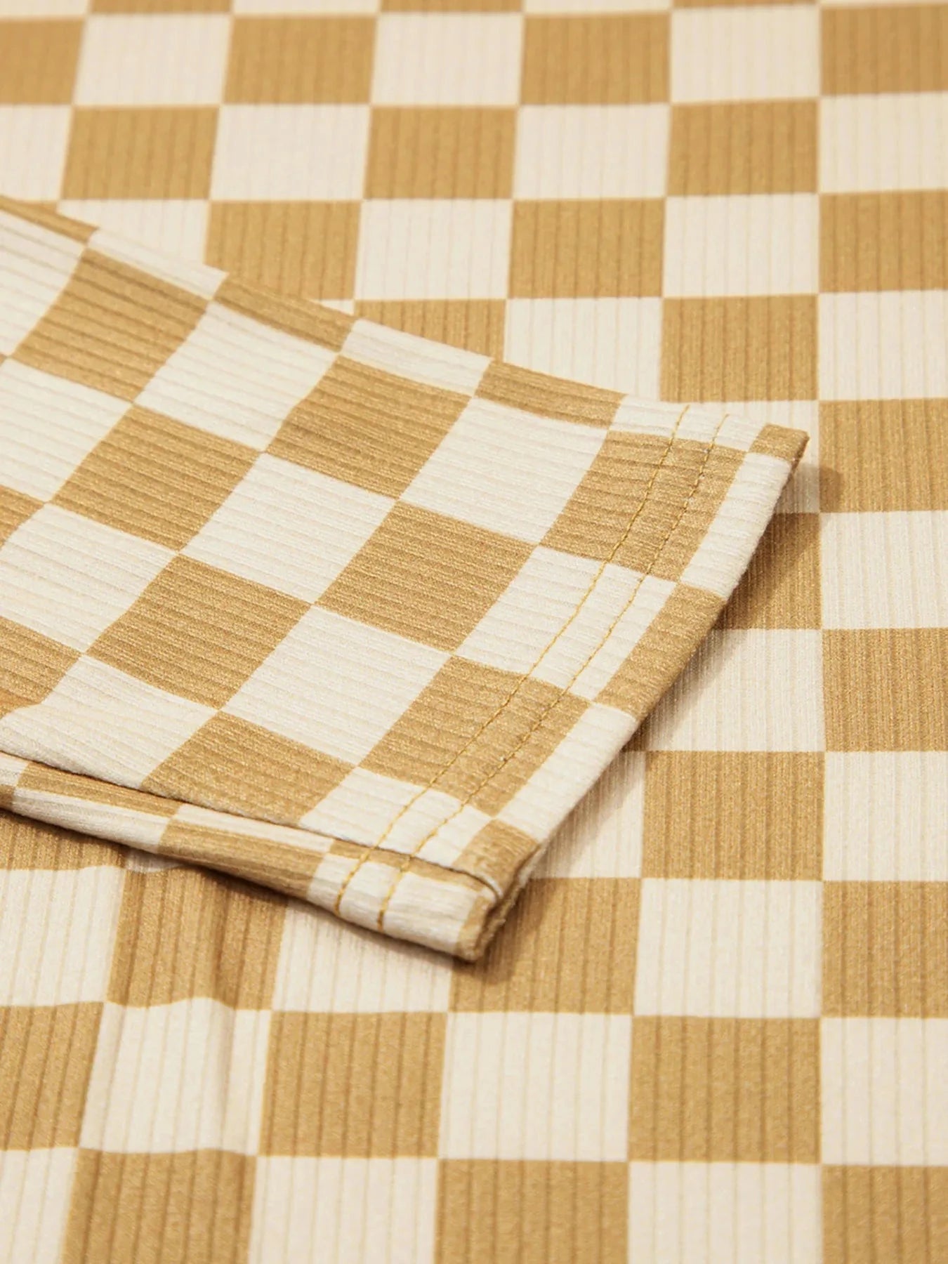 Check Pattern Turtleneck Slim Long Sleeve Tee