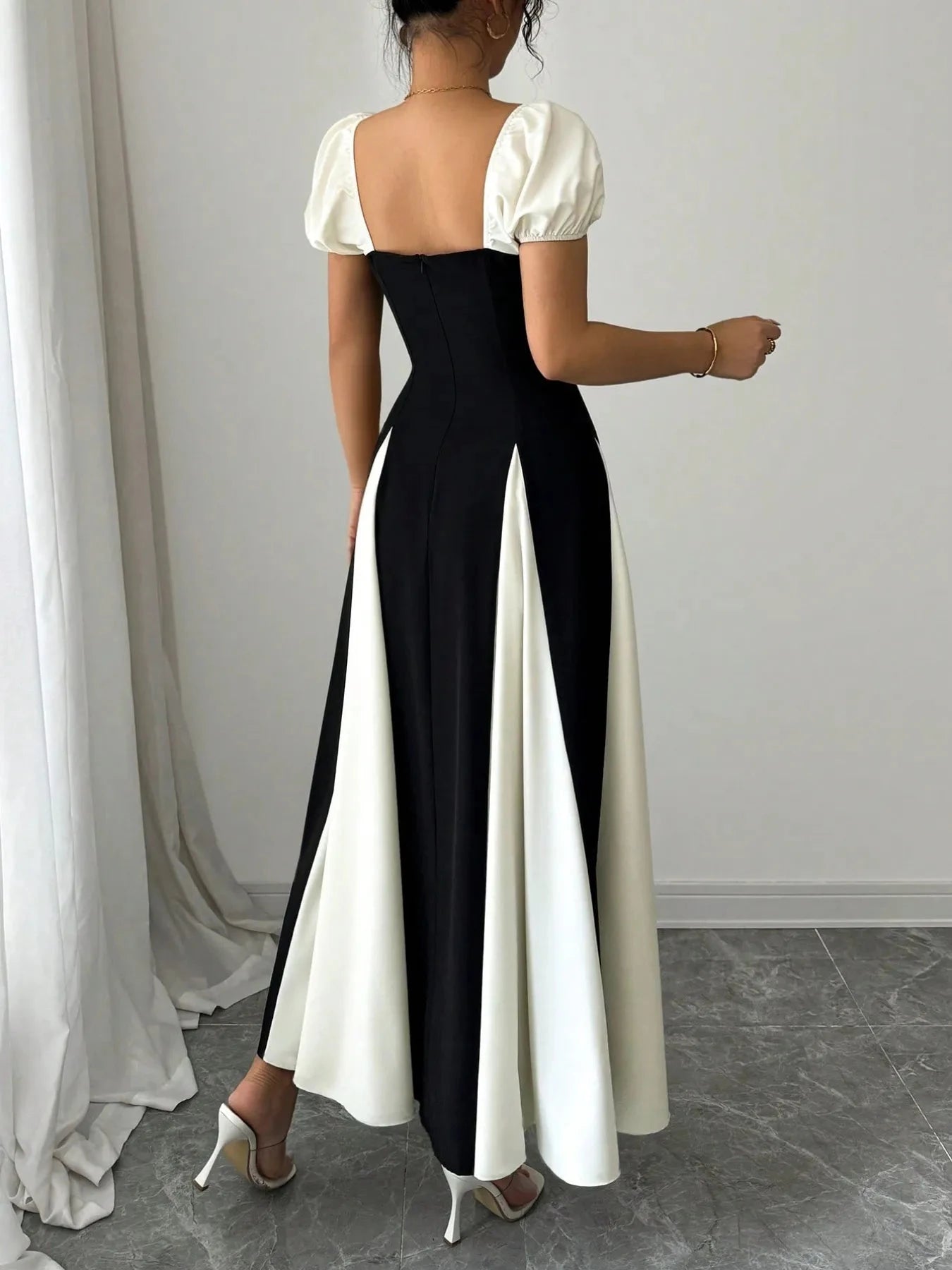 Contrast Puff Sleeve Midi Dress