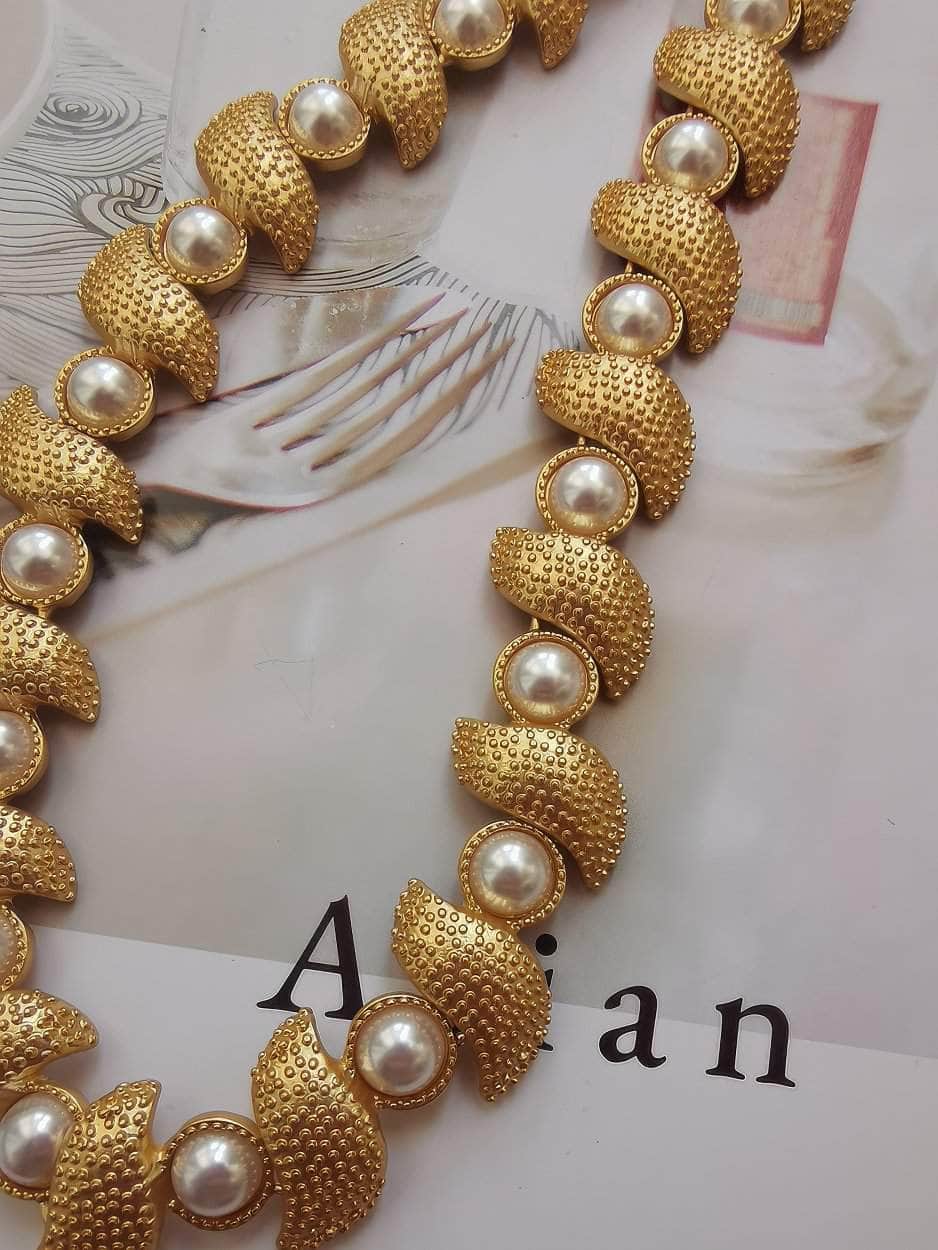 Crown Trifari Demi Parure Pearl Accented Necklace Gold / Necklace