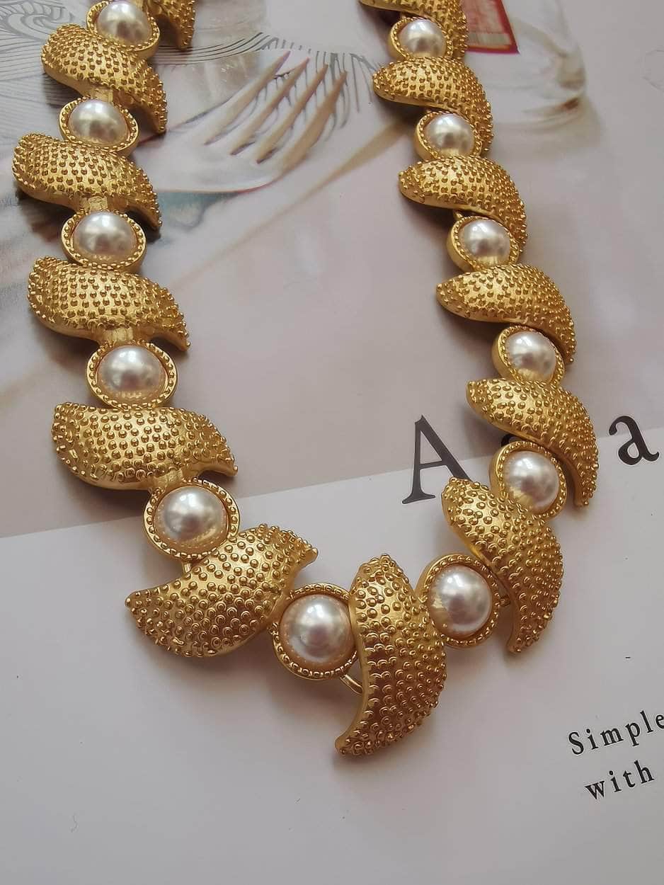 Crown Trifari Demi Parure Pearl Accented Necklace Gold / Necklace