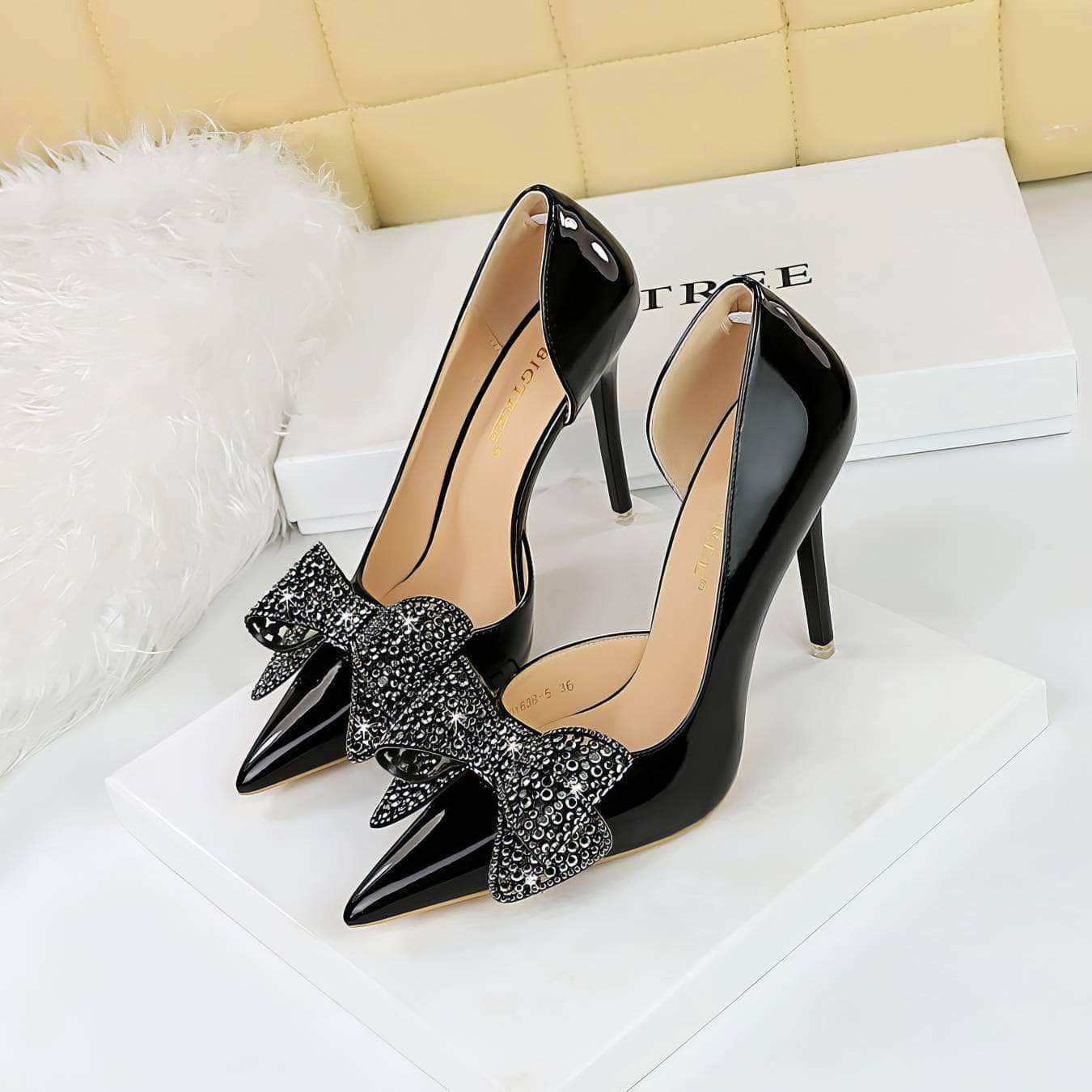 Crystal Embellished Bow Detailed Pump Stilettos