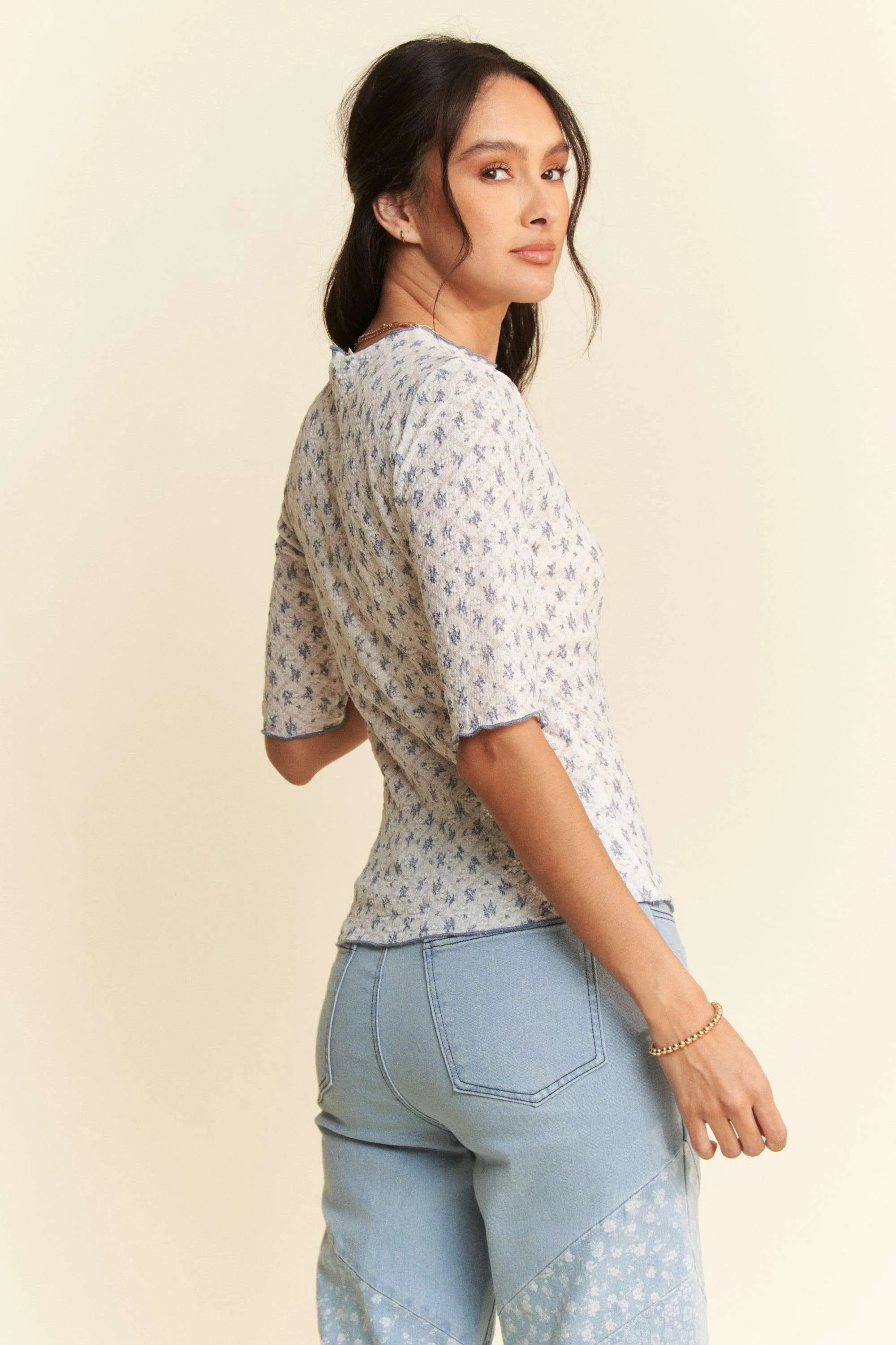 Davi & Dani Lace Stretch Floral Marrow Edge Half Sleeve Top