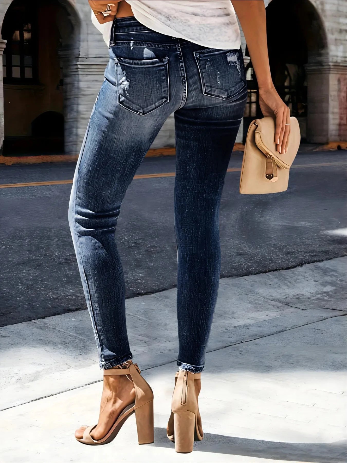 Distressed Skinny Jeans