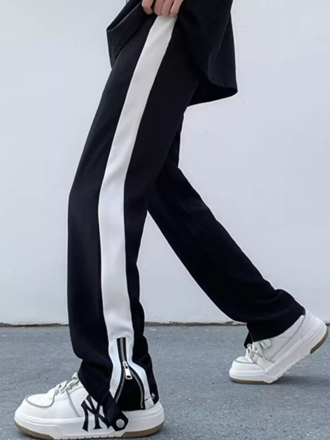 mens-plus-size-side-stripe-relaxed-fit-pants-02