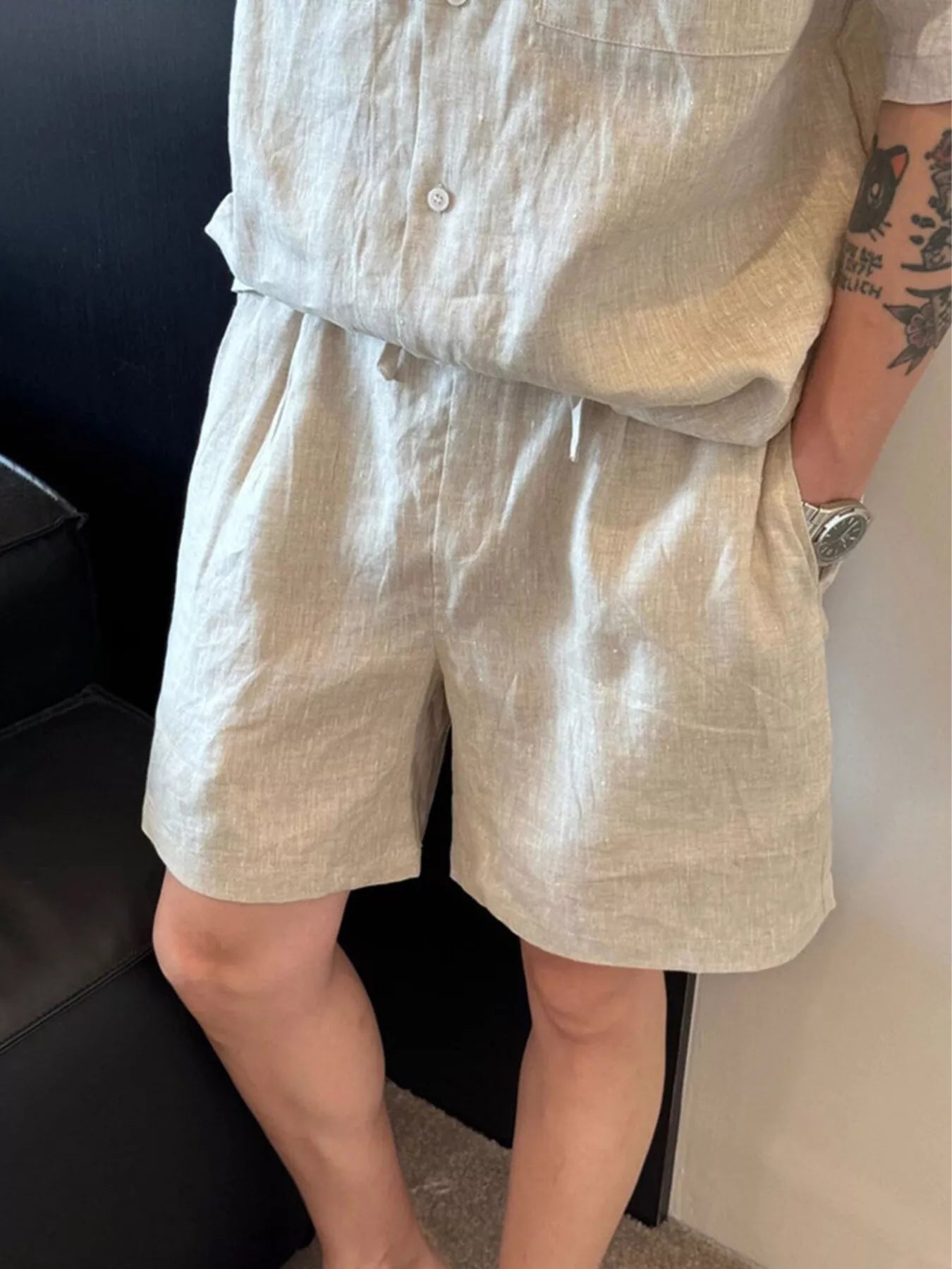 Men's lightweight casual shorts with pockets.