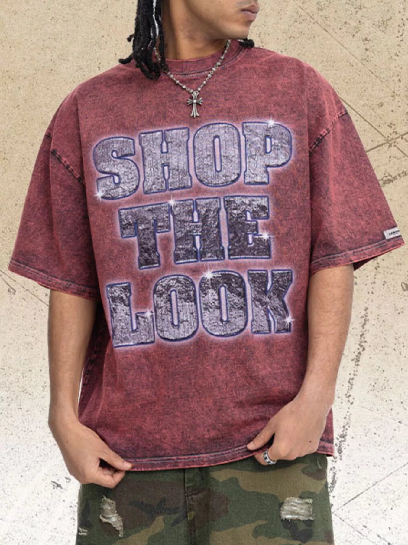 Men's short-sleeve graphic T-shirt in a slightly stretchy cotton-spandex blend.