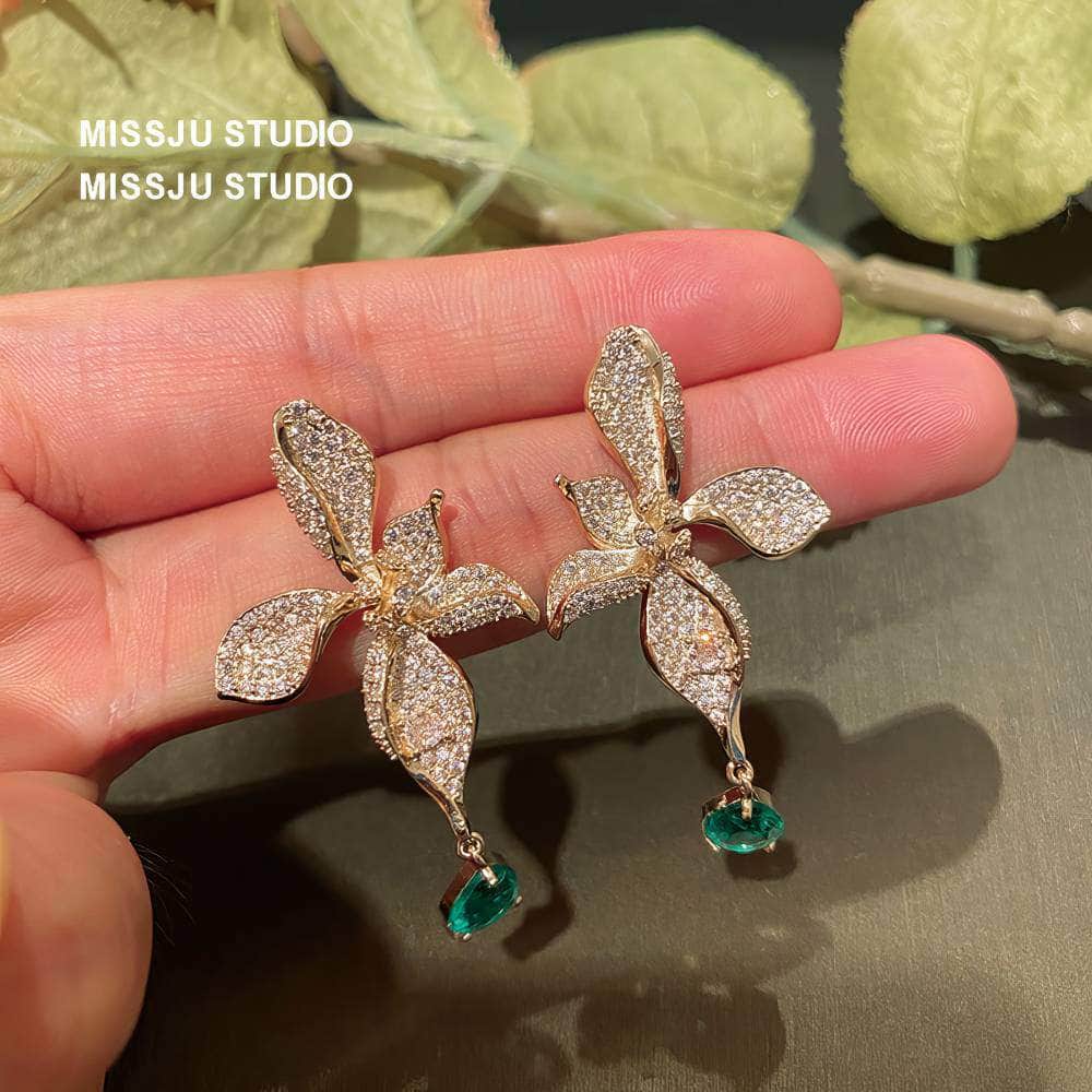 Floral Cutout Teardrop Crystal Studded Emerald Earrings Green