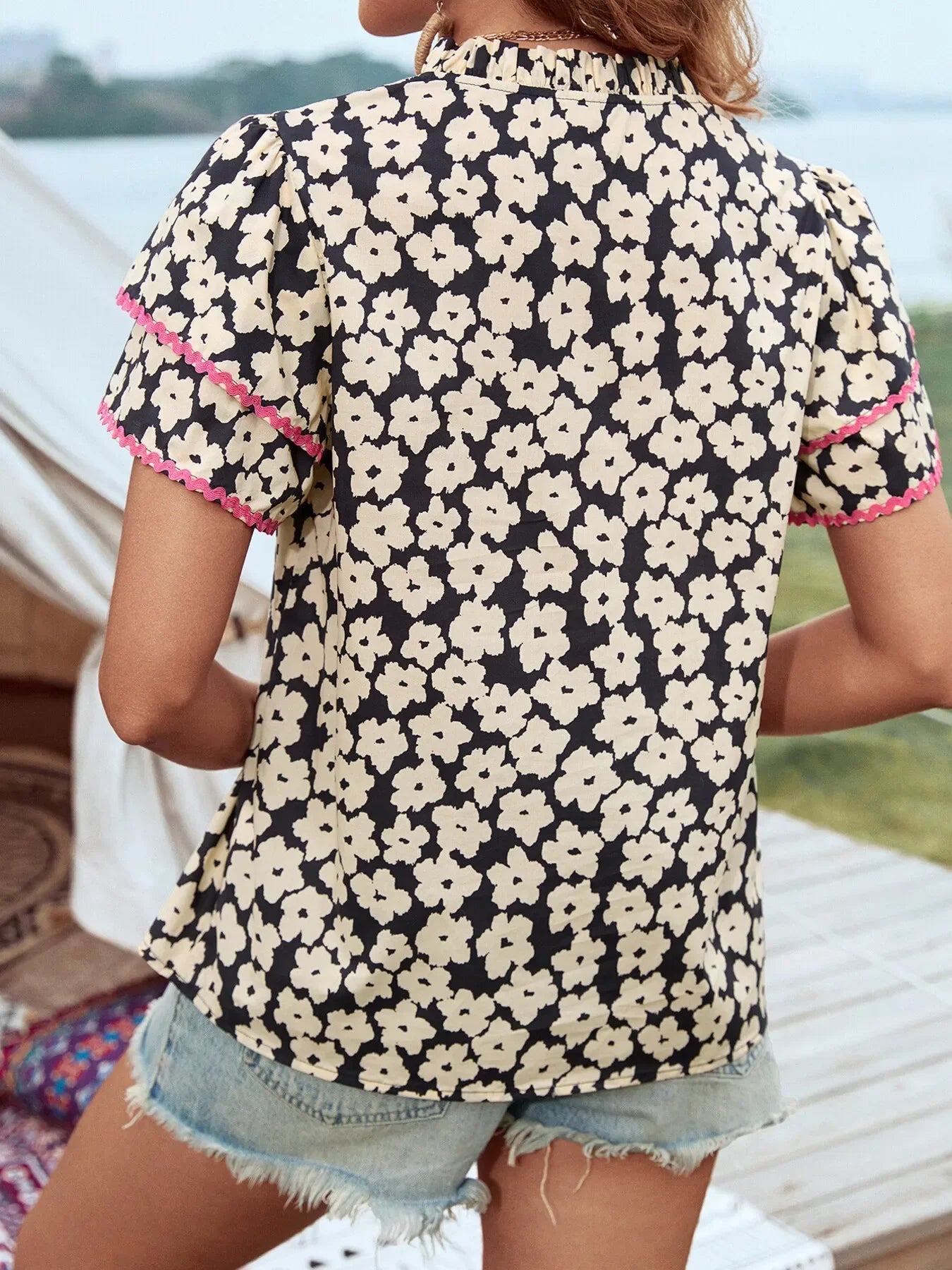 Floral Print Short Sleeve Blouse with Contrast Trim