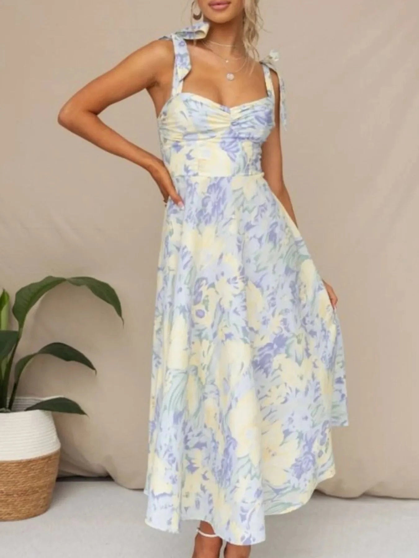 Floral Tie-Strap Sweetheart Neck Midi Dress Light Blue / S