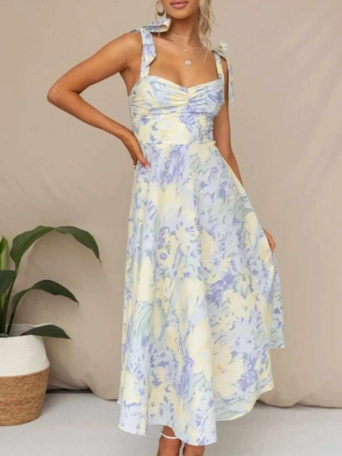 Floral Tie-Strap Sweetheart Neck Midi Dress Light Blue / S