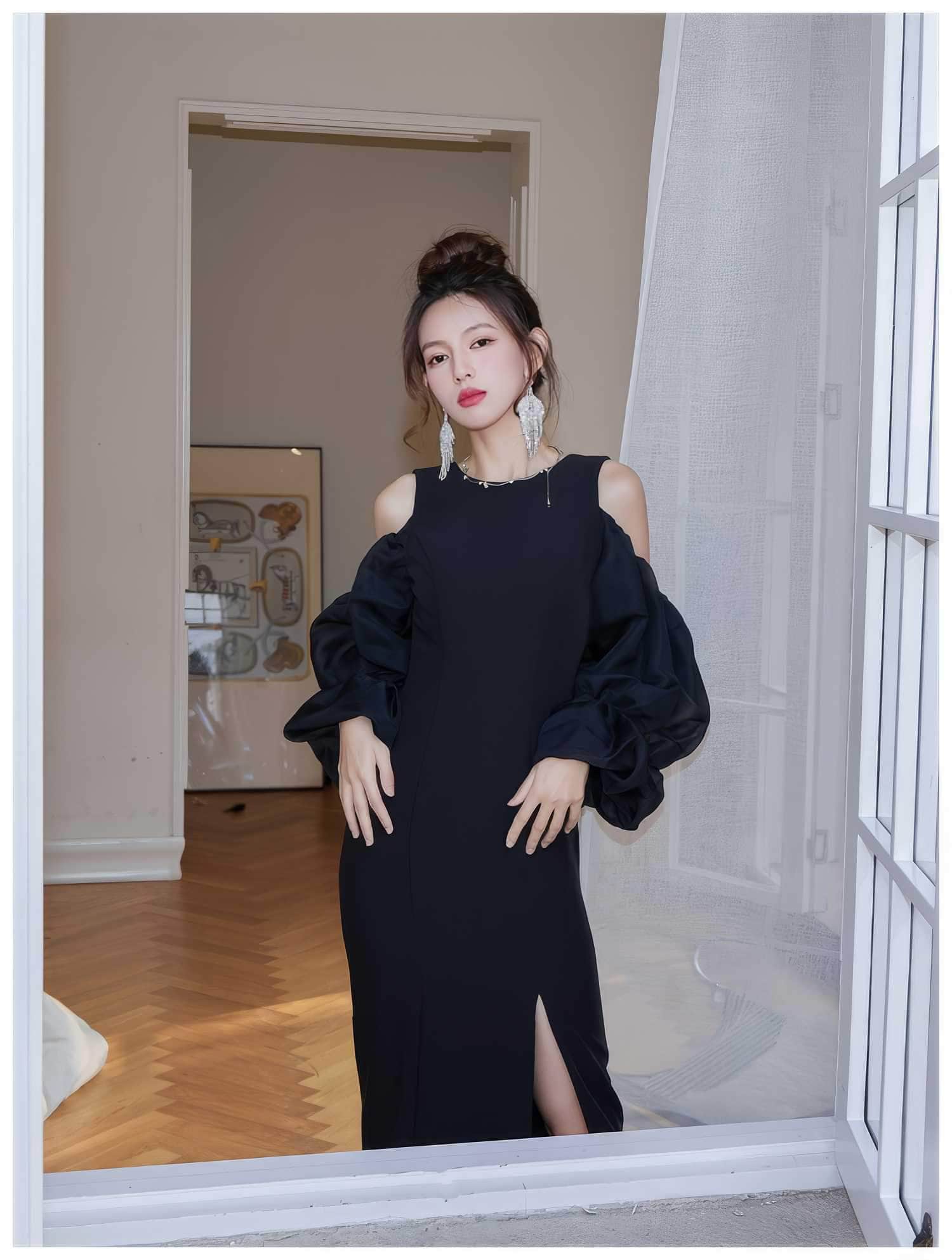 Flounce Sleeve Side-Slit Dress S / Black