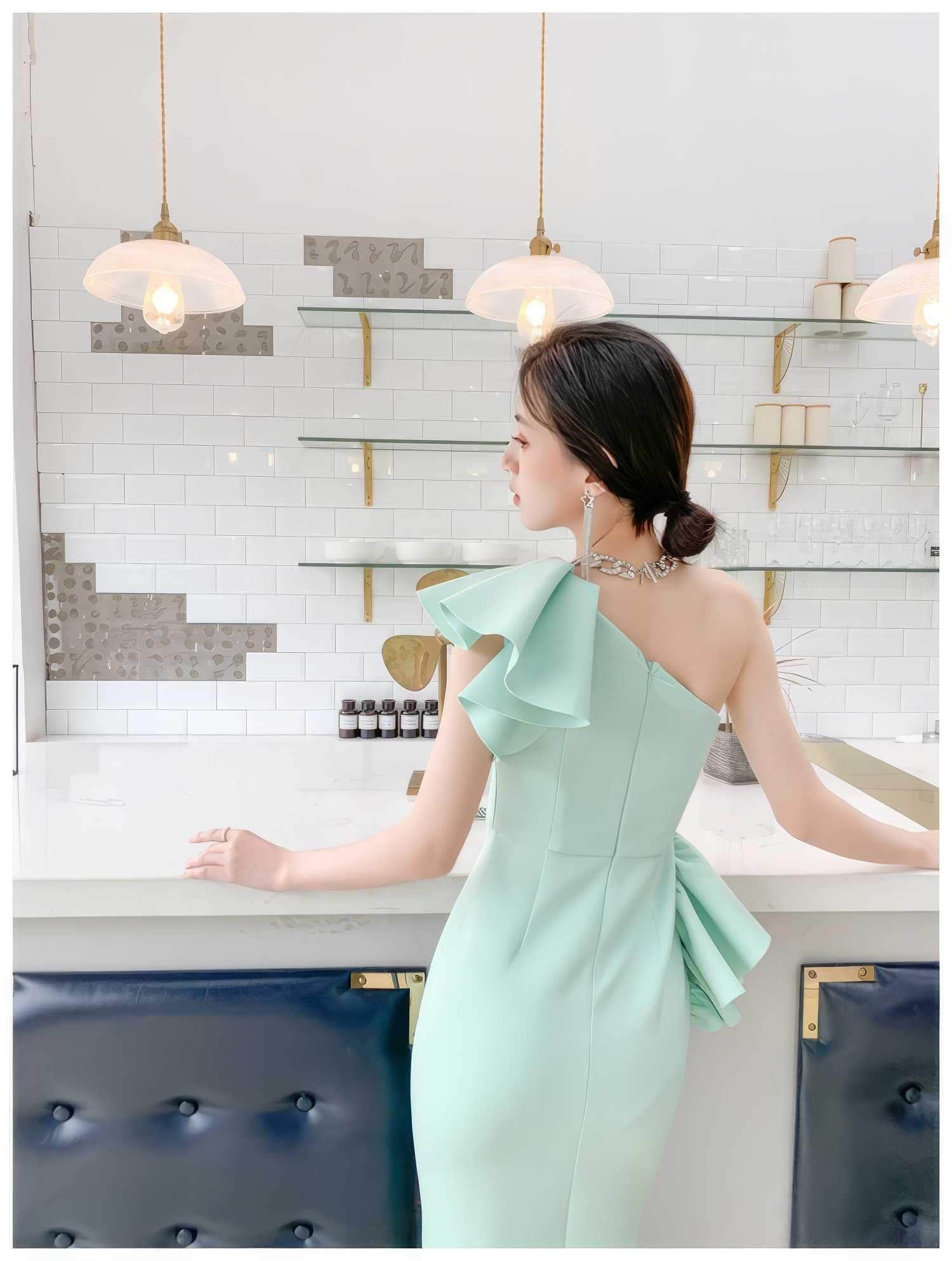 Frill-Adorned One-Shoulder Front Slit Dress