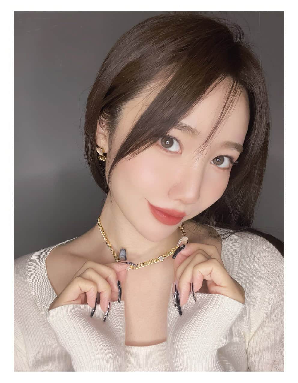 Gold Chunky Chain Necklace for Women with Black Accents