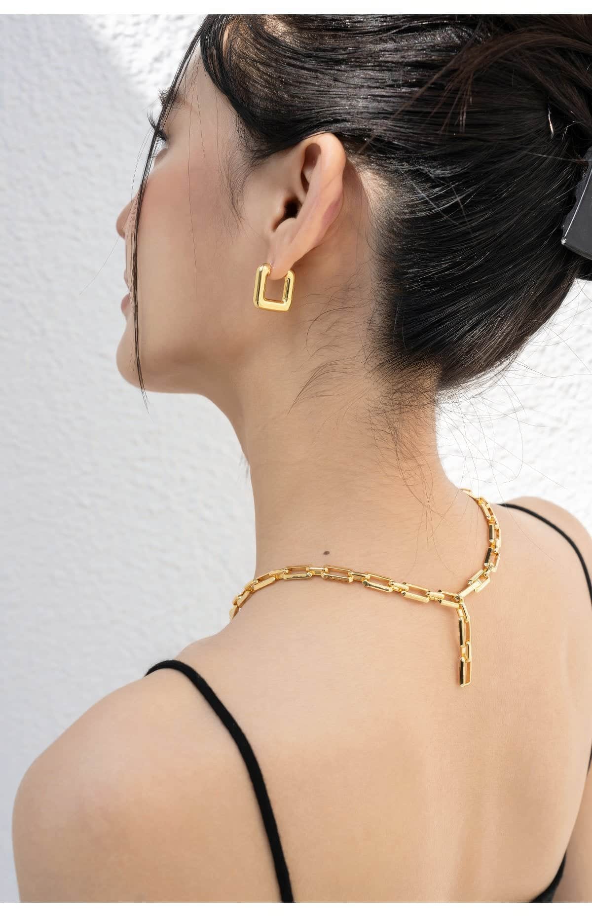 Gold Link Necklace with Black Rectangle Pendant Necklace