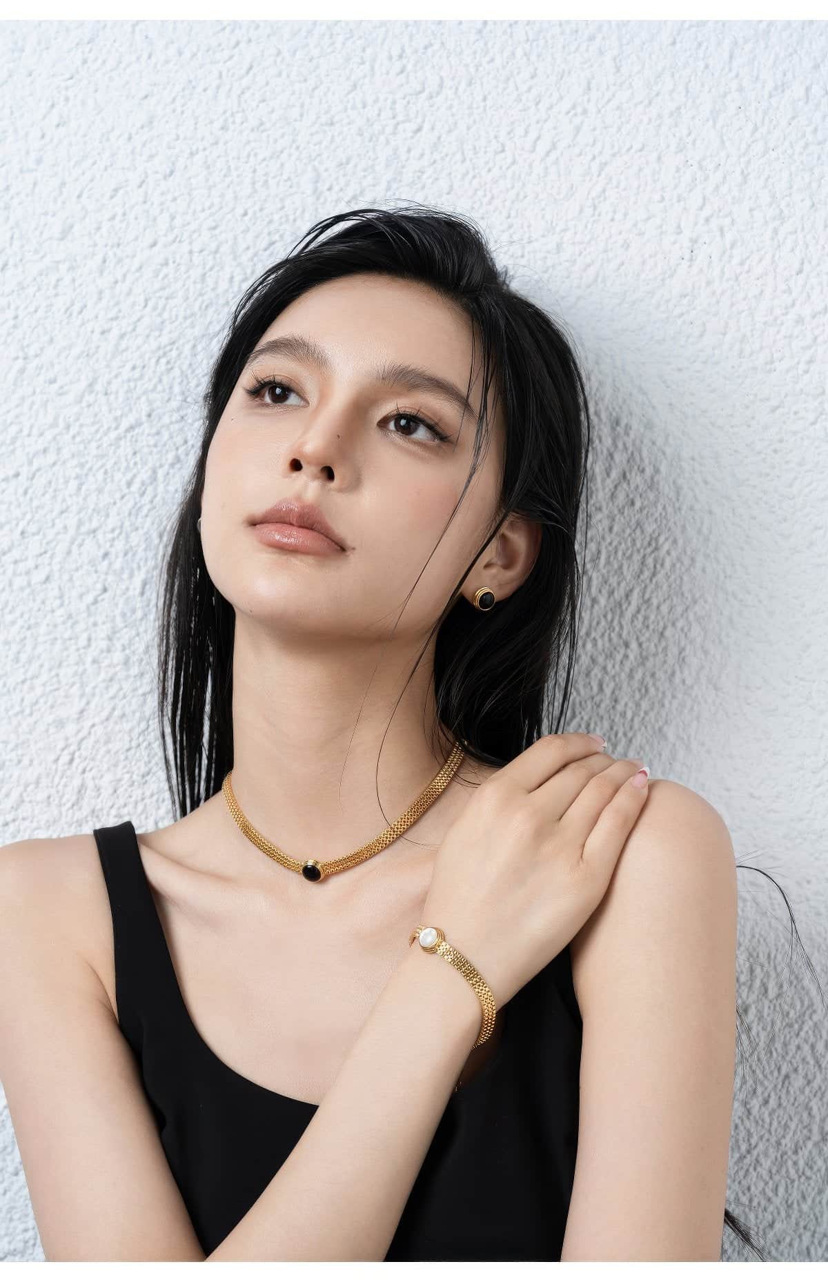 Gold Mesh Choker Necklace with Black Stone Necklace