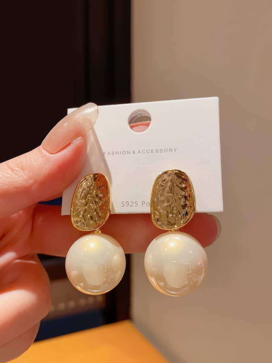 Gold Textured Top Faux Pearl Earrings White