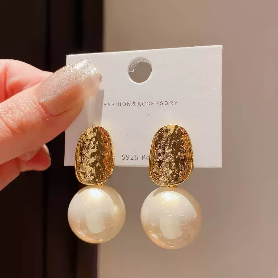 Gold Textured Top Faux Pearl Earrings White